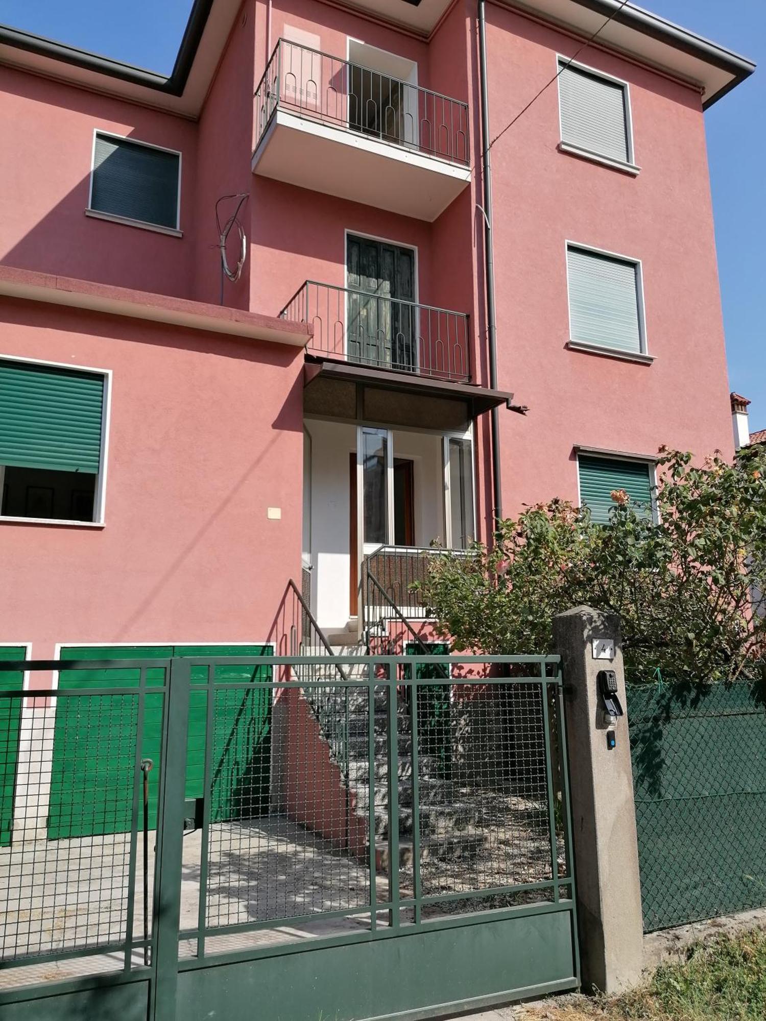 Lungo Sile Apartment Treviso Luaran gambar